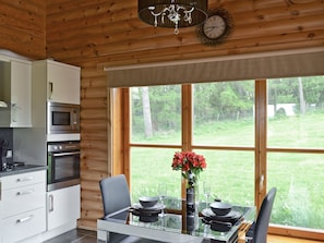 Open plan living/dining room/kitchen | Ashknowe Log Cabin, Glenfarg