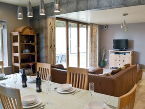 Open plan living/dining room/kitchen | Moorecroft, Buxton