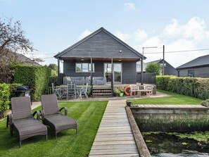 Exterior | Sunset Lodge, Brundall, near Norwich