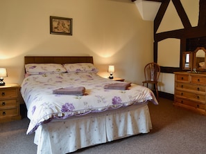 Double bedroom | The Old Farmhouse, Blakeney
