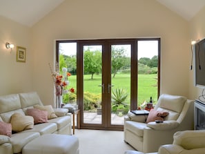 Light, airy, open plan living/dining room/kitchen | Moorland Lodge, Holt Wood, near Wimborne