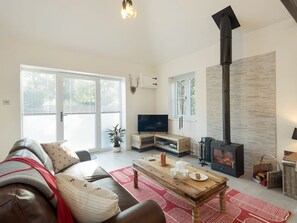 Well presented, comfortable living area | The Old Meeting Hall, King’s Somborne, near Winchester