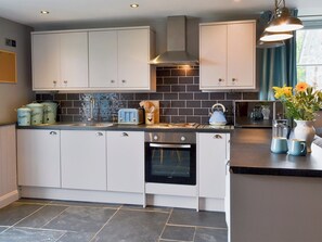Well equipped kitchen/dining area | The Old Classroom, St Neot, near Liskeard