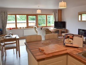 Open plan living space | Woodview Lodge, Cutthorpe, near Chesterfield