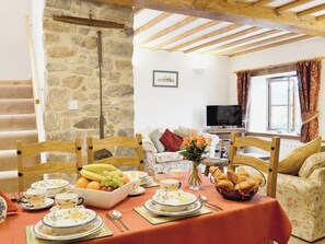 Living room/dining room | Granary Cottage, Bosherston
