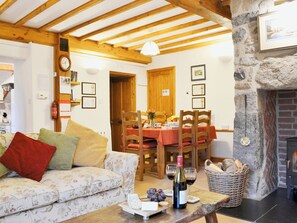 Living room/dining room | Granary Cottage, Bosherston
