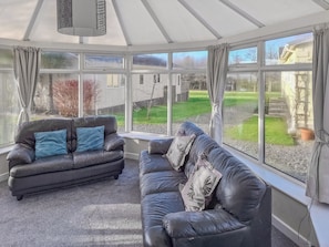 Conservatory | Cedar - Thornbury Holiday Park, Woodacott, near Holsworthy