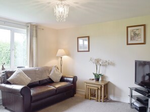 Welcoming living room | Rose Farm Cottage, Frostenden, near Beccles