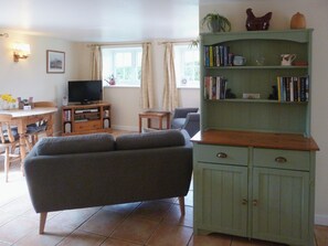 Spacious open-plan living space | Wren Cottage, Salwayash, near Bridport
