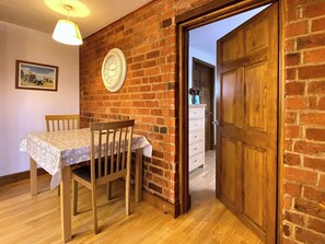 Dining Area | Dabinett - The Old Kennels Holidays, Ledbury