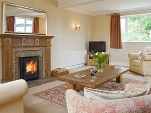 Welcoming living room | Portington Lodge - Grange Farm Cottages, Portington