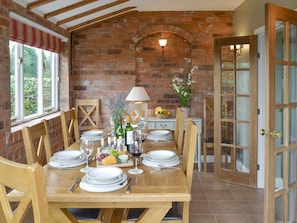 Stylish dining room | Portington Lodge - Grange Farm Cottages, Portington