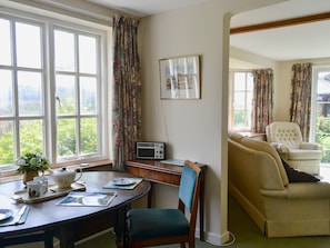 Dining area | Burrow Farm Garden Retreat - Valley View - Burrow Farm Gardens Retreat, Dalwood, near Axminster