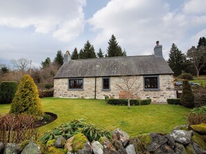 Exterior | Craigellachie Cottage, Wester Galcantray, near Cawdor
