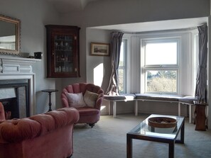 Comfortable living room | Gaerwen, Criccieth, near Porthmadog