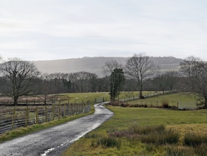 Surrounding area | Hendrelas Farm - Ty’r Tarw, Rhos, nr. Pontardawe