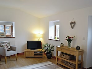 Living room | Hendrelas Farm - Ty’r Tarw, Rhos, nr. Pontardawe