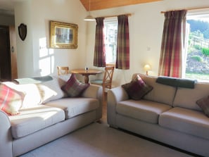 Living area | Farragon Cottage - Lick Estate, Foss, near Pitlochry