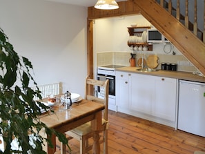 Kitchen | Little Lookover, Porth, near Newquay