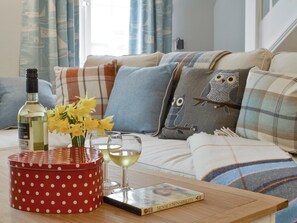 Welcoming living area | Teal Cottage, Instow, near Bideford