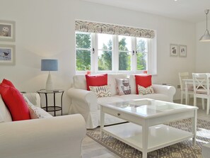Open plan living/dining room/kitchen | Wishing Well Cottage, Mathon, nr. Malvern