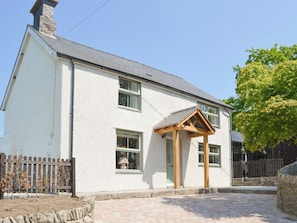 Charming detached cottage | Bryn Salem - Cewydd Cottages, Cwm-Cewydd, near Machynlleth