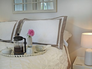 Elegantly decorated bedroom area | Petit Knowle - Knowle Lodge, Cuckfield, near Haywards Heath