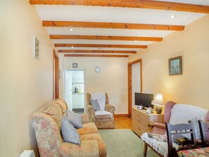 Living room/dining room | Ty Canol, Rhiw, near Aberdaron