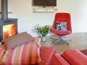 Stylish living room | Mad Nelly Cottage - Wheeldon Farm Cottages, Halwell, near Totnes