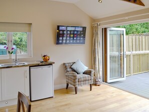 Open plan living/dining room/kitchen | Dairy Cottage, Bodmin