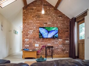 Spacious open-plan living space | Bramble Barn - Middle Huntingford Barns, Charfield, near Wotton-under-Edge