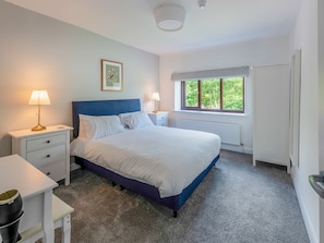 Double bedroom | The Farmhouse - Hawes Brown Moor Cottages, Hawes