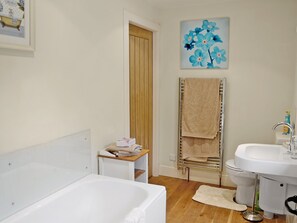 Bathroom | Heathfield, Denholm