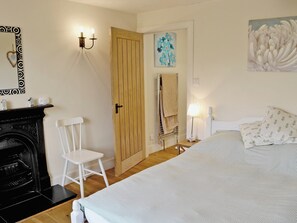 Double bedroom | Heathfield, Denholm