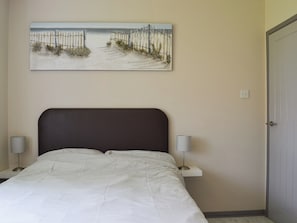 Double bedroom | Golf Road, Mablethorpe, near Skegness
