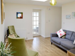 Welcoming living area | Linnets, Beaminster