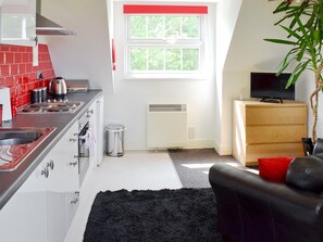 Light open plan living/dining room/kitchen | Hillcroft, Purleigh, near Maldon