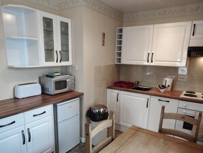 Kitchen | Eldin Hall Cottage Three, Cayton Bay, nr. Scarborough