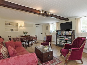 Charmingly furnished living/dining room | Church Cottage, Denford, near Thrapston