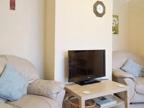 Cosy living room | Lena’s Lodge, Camer’s Green, Berrow, near Malvern