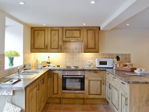 Well-equipped fitted kitchen | Honey Cottage - Bramble Cottage and Honey Cottage, Newland, near Coleford