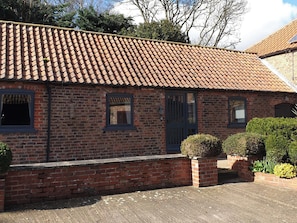 Exterior | Fitling Cottage - Fitling Garth Cottages, Fitling, near Hull