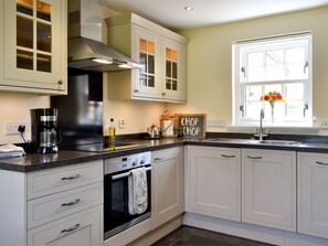 Fully fitted kitchen and dining area | The Old Gasworks Building - Old Montrose, Montrose