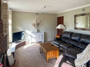 Living room/dining room | Leanda Lodge, Burgh Castle, near Great Yarmouth