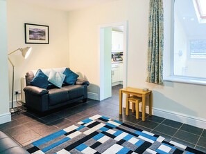 Attractive living room | Isallt, Nantlle, near Beddgelert
