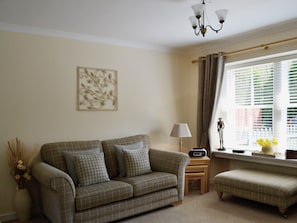 Living room | Song Bird Cottage, Scaniport, nr. Inverness