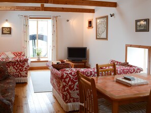 Beamed living space | Watermill Cottages - Watermill Cottages, John O’ Groats