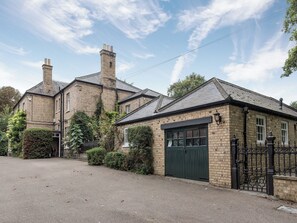 Superb Georgian hall set in stunning grounds | Northolme Hall, Wainfleet All Saints, near Skegness