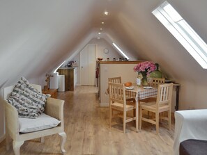 Well presented open plan living/dining room/kitchen | The Nook, Westfield, near Battle
