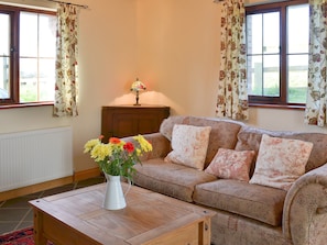 Cosy and welcoming living room | Beckaveans Stable - Beckaveans, Jacobstow, near Bude